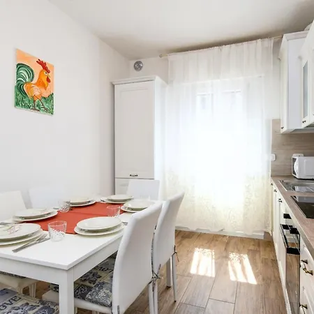 Theodora Apartamento